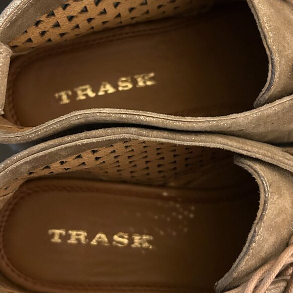 Womens TRASK Sz 8.5 Gold Metallic Leather Addy Lace-Up Ankle Boots Booties - Picture 5 of 6